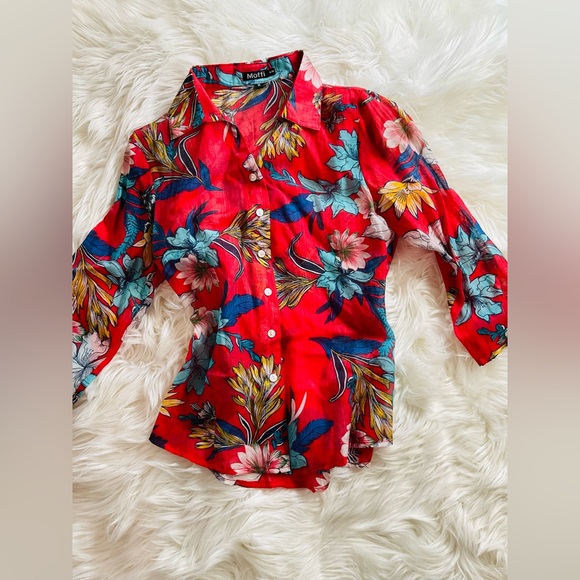 moffi Tops - Vibrant floral blouse